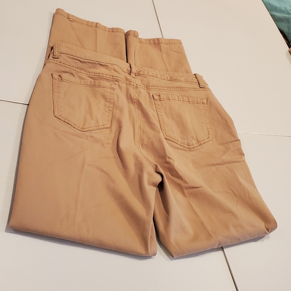 Jones New York  Straight Slimming Beige Jeans size 16 - Picture 2 of 11